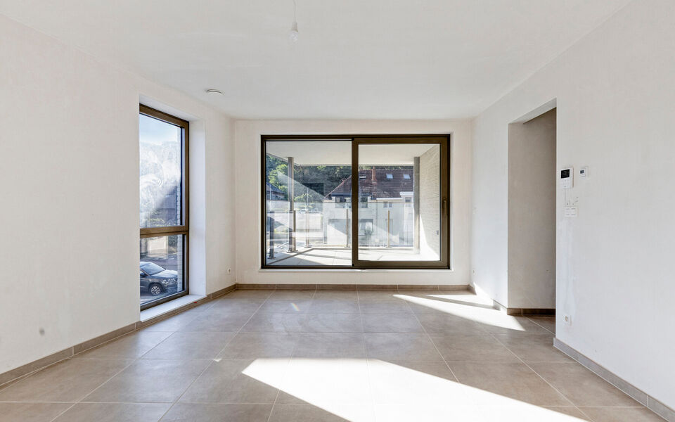 Op zoek naar een ruim appartement met twee slaapkamers, royale buitenruimtes en een uitstekende bereikbaarheid? Dan is dit recente appartement aan de Leuvensesteenweg 209 in Aarschot zeker een bezoek waard.

Het appartement bevindt zich op de eerste verdi