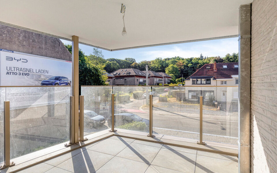 Op zoek naar een ruim appartement met twee slaapkamers, royale buitenruimtes en een uitstekende bereikbaarheid? Dan is dit recente appartement aan de Leuvensesteenweg 209 in Aarschot zeker een bezoek waard.

Het appartement bevindt zich op de eerste verdi