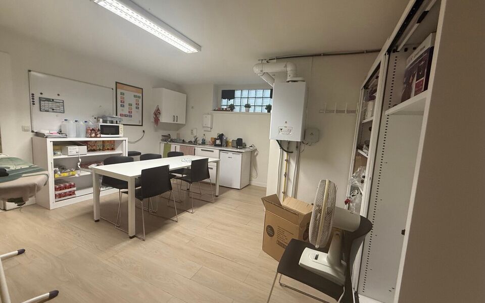 Commercieel gelijkvloers te huur in Tienen