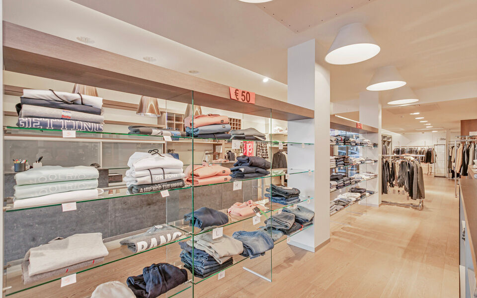 Commerci&euml;le building te huur in Tienen