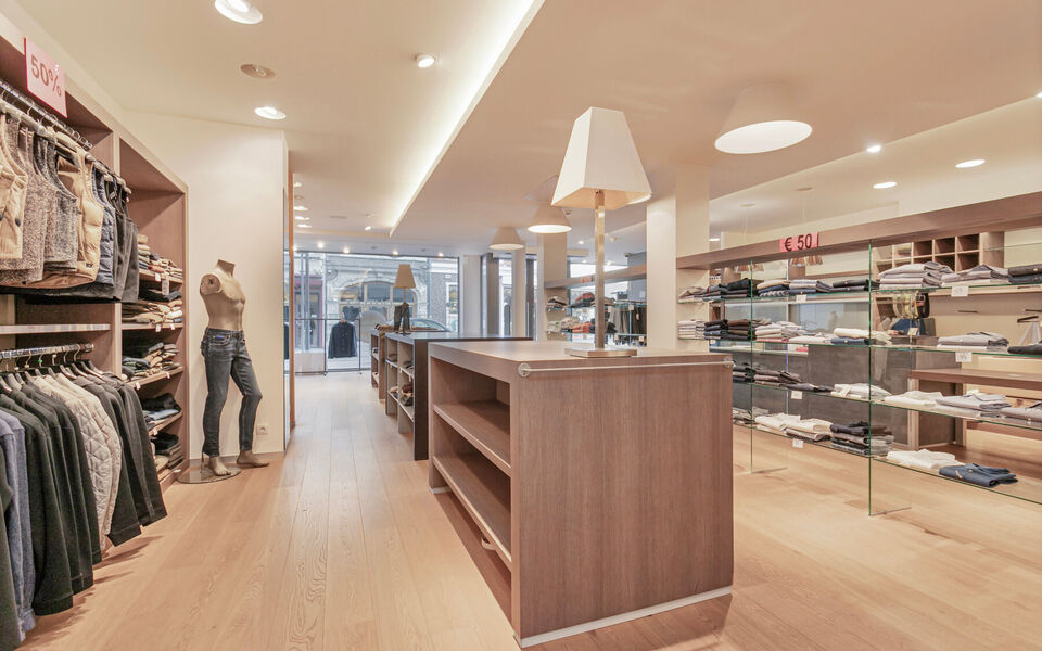 Commerci&euml;le building te huur in Tienen