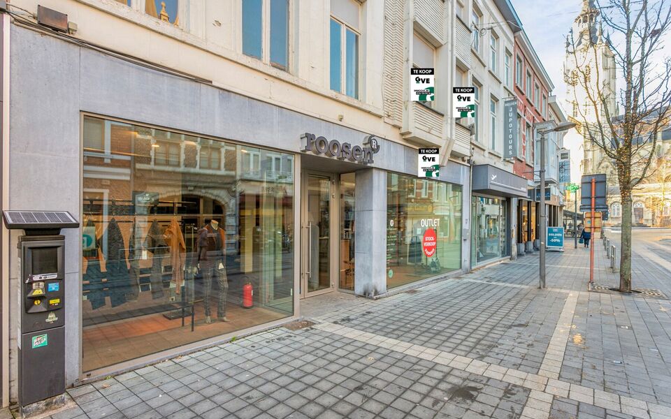 Commerci&euml;le building te koop in Tienen