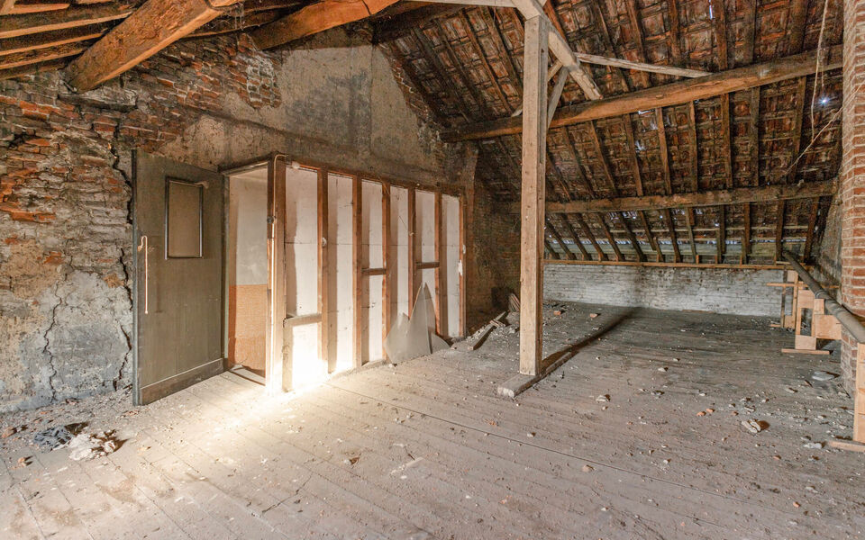 Commerci&euml;le building te koop in Tienen