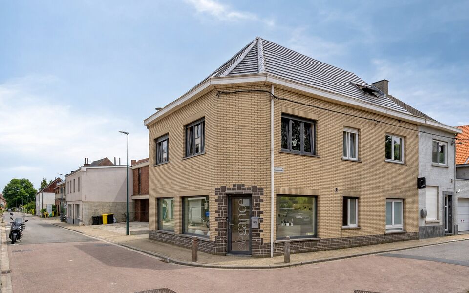 Gebouw voor gemengd gebruik te koop in Bertem