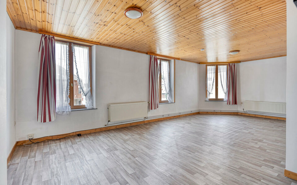 Gebouw voor gemengd gebruik te koop in Sint-Joris-Weert