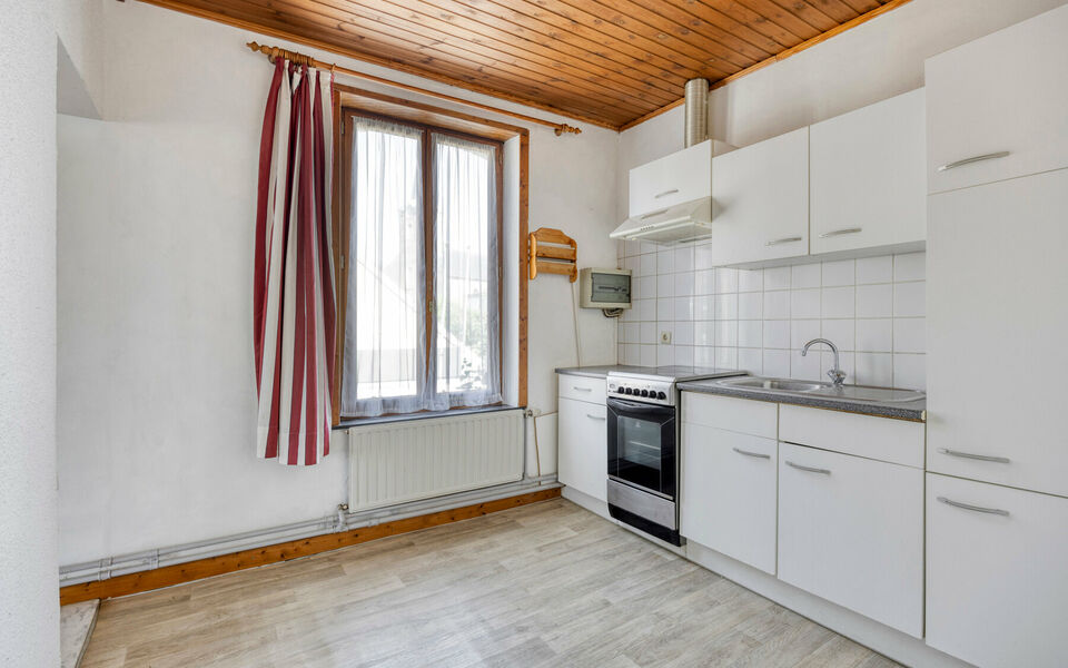 Gebouw voor gemengd gebruik te koop in Sint-Joris-Weert