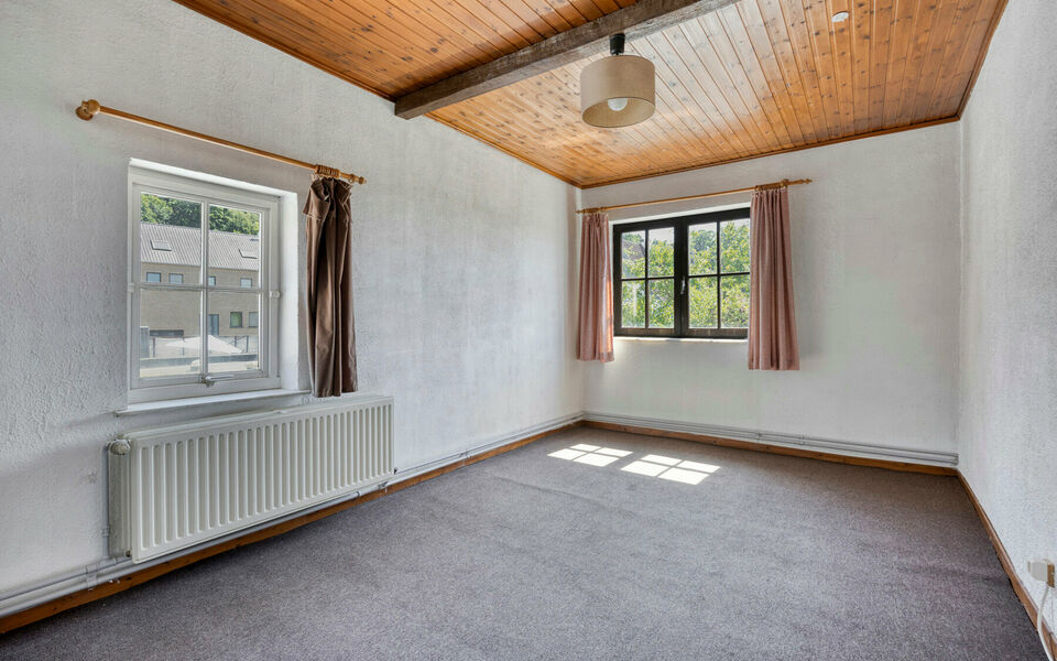 Gebouw voor gemengd gebruik te koop in Sint-Joris-Weert