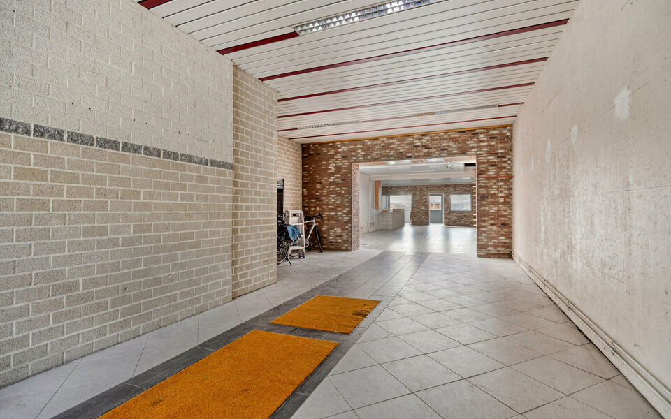 Gebouw voor gemengd gebruik te koop in Tienen