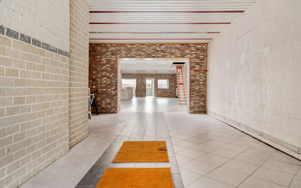 Gebouw voor gemengd gebruik te koop in Tienen