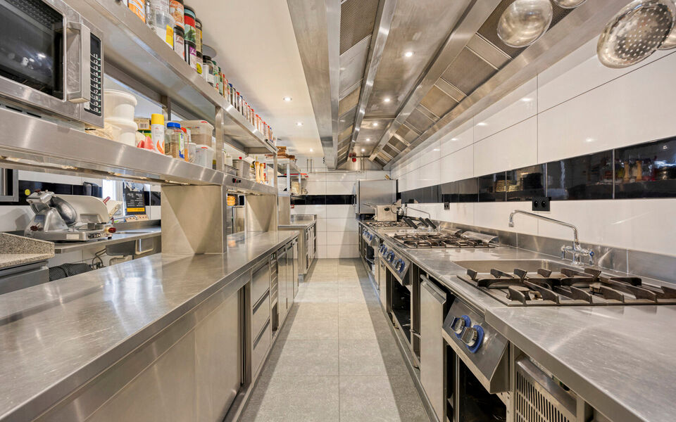 Gebouw voor gemengd gebruik te koop in Tienen