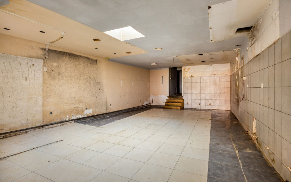 Gebouw voor gemengd gebruik te koop in Tienen