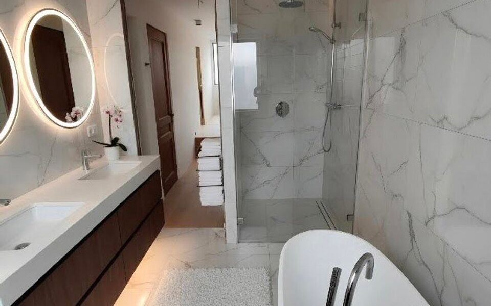 In een rustige, groene omgeving in Averbode vind je deze energiezuinige halfopen nieuwbouwwoning, momenteel ca. 80% afgewerkt. Ideaal voor wie nog eigen keuzes wil maken in afwerking, zonder het volledige nieuwbouwtraject te doorlopen.

De woning ligt op 