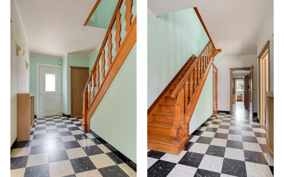 Op zoek naar een degelijke woning met veel ruimte, een mooie tuin en tal van mogelijkheden? Dan is deze verzorgde gezinswoning in Tienen absoluut een bezoek waard. De woning combineert een praktische indeling met enkele belangrijke vernieuwingen en beschi