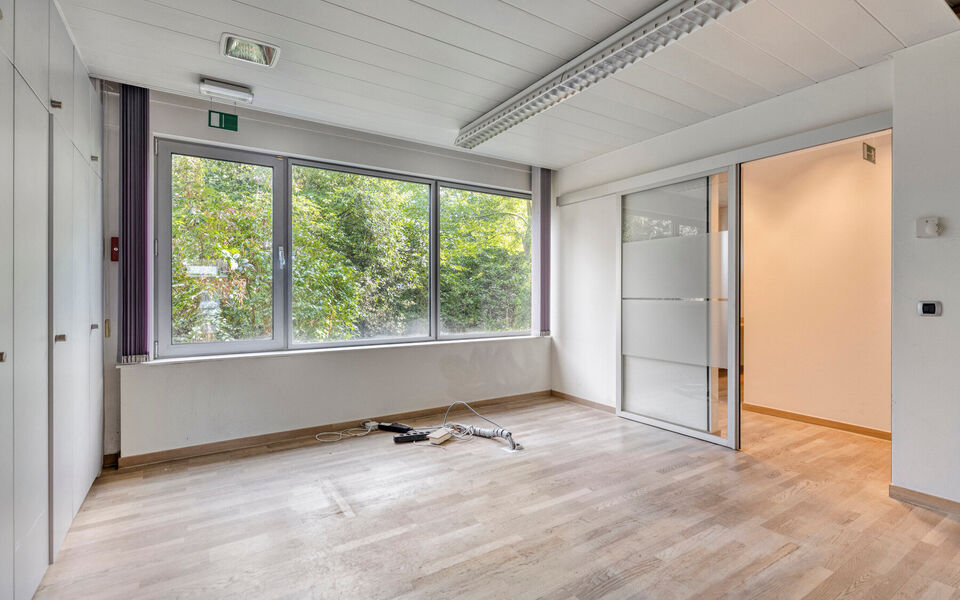 Kantoorgebouw te koop in Steenokkerzeel
