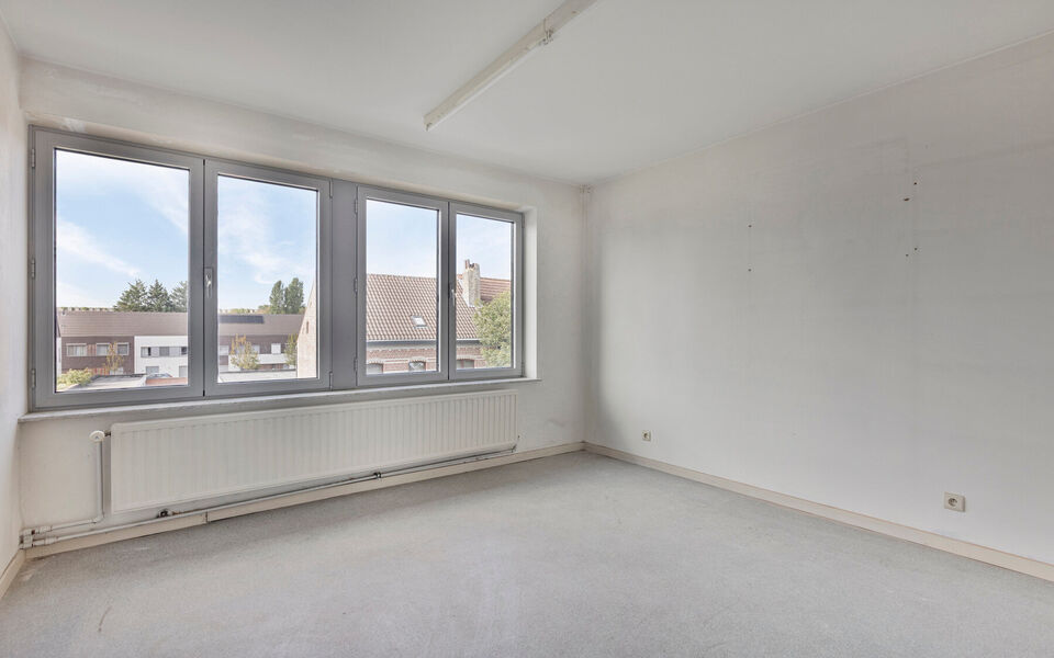 Kantoorgebouw te koop in Steenokkerzeel