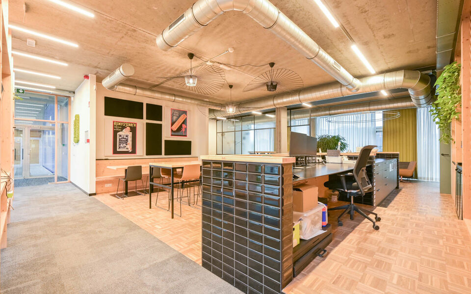 Kantoorgebouw te koop in Wijgmaal