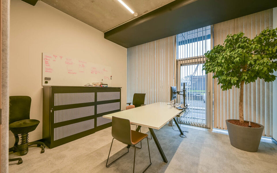 Kantoorgebouw te koop in Wijgmaal