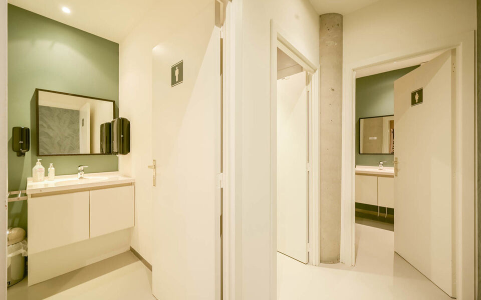 Kantoorgebouw te koop in Wijgmaal