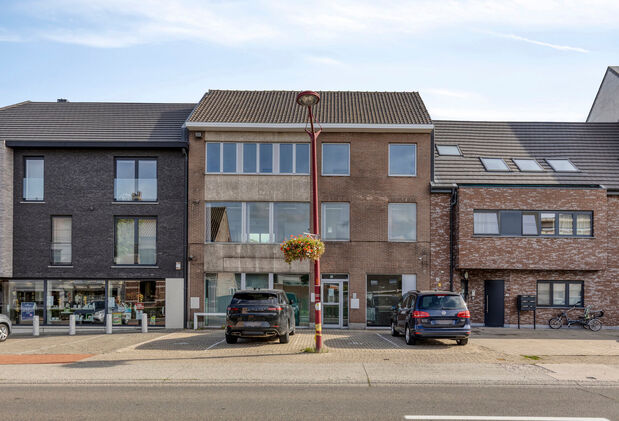 Kantoorgebouw te koop in Steenokkerzeel